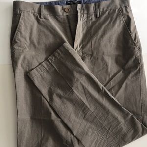 Banana Republic men’s Kentfield Chino Pant